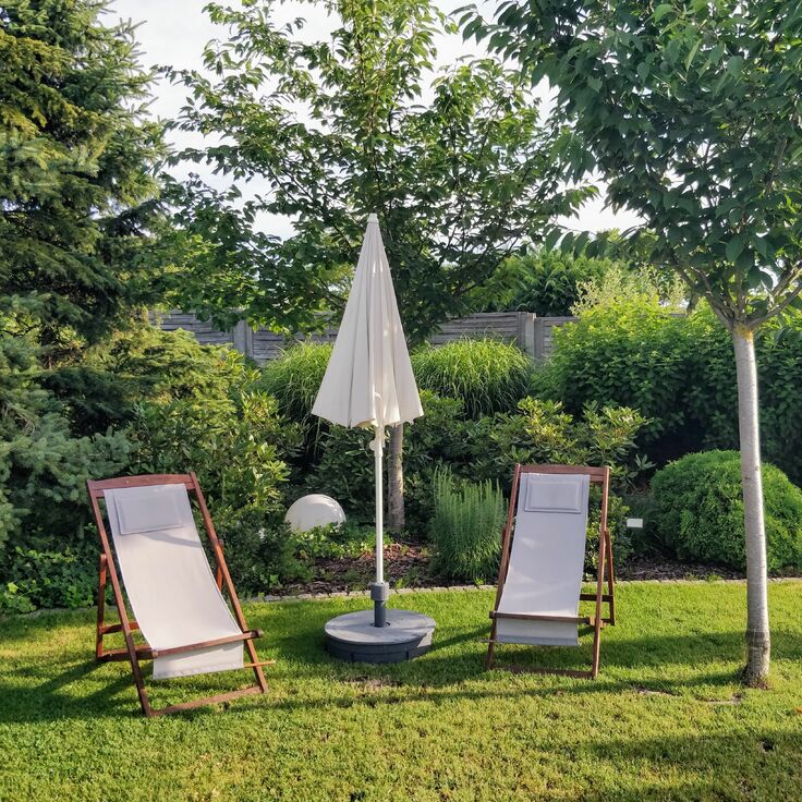 How to Turn Your Garden Into the Perfect Summer Staycation Spot (Outdoor living)