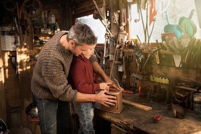 Building a birdhouse: here's everything you need to know