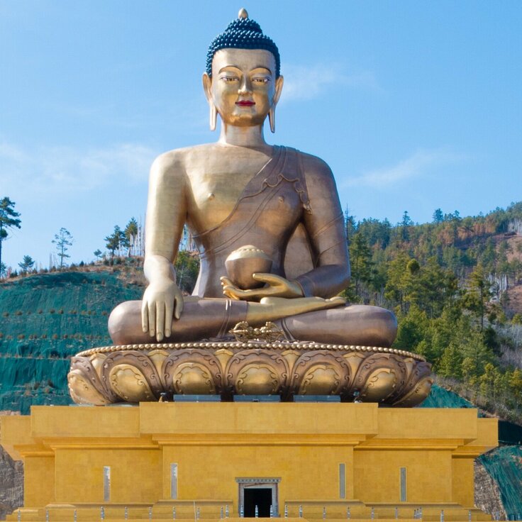 A Simple Way to Add Calm to Your Garden with a Buddha Statue (Garden Furniture)