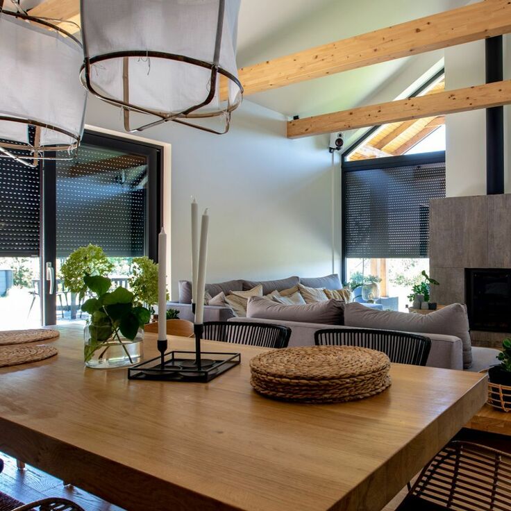 Thermal Insulation and Façade Shading Systems: A Practical Guide to Building Solutions (Indoor living)